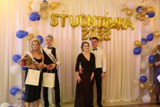 Studniówka 2022